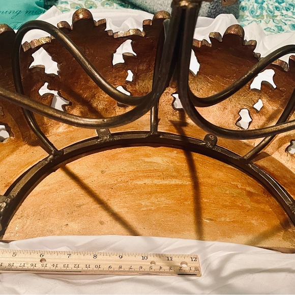 Beautiful gold leaf shelf - Picture 10 of 10